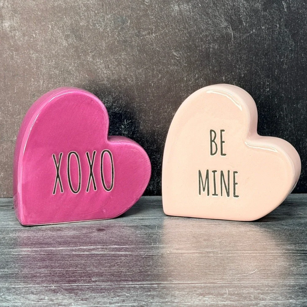 Set of 2 Ceramic Valentine Heart Decor XOXO Be Mine Pink Shelf Sitters